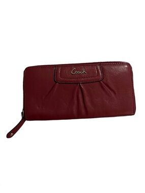GUC Coach Vintage Ashley Pebble Leather Accordion Zip Around Wallet in Maroon